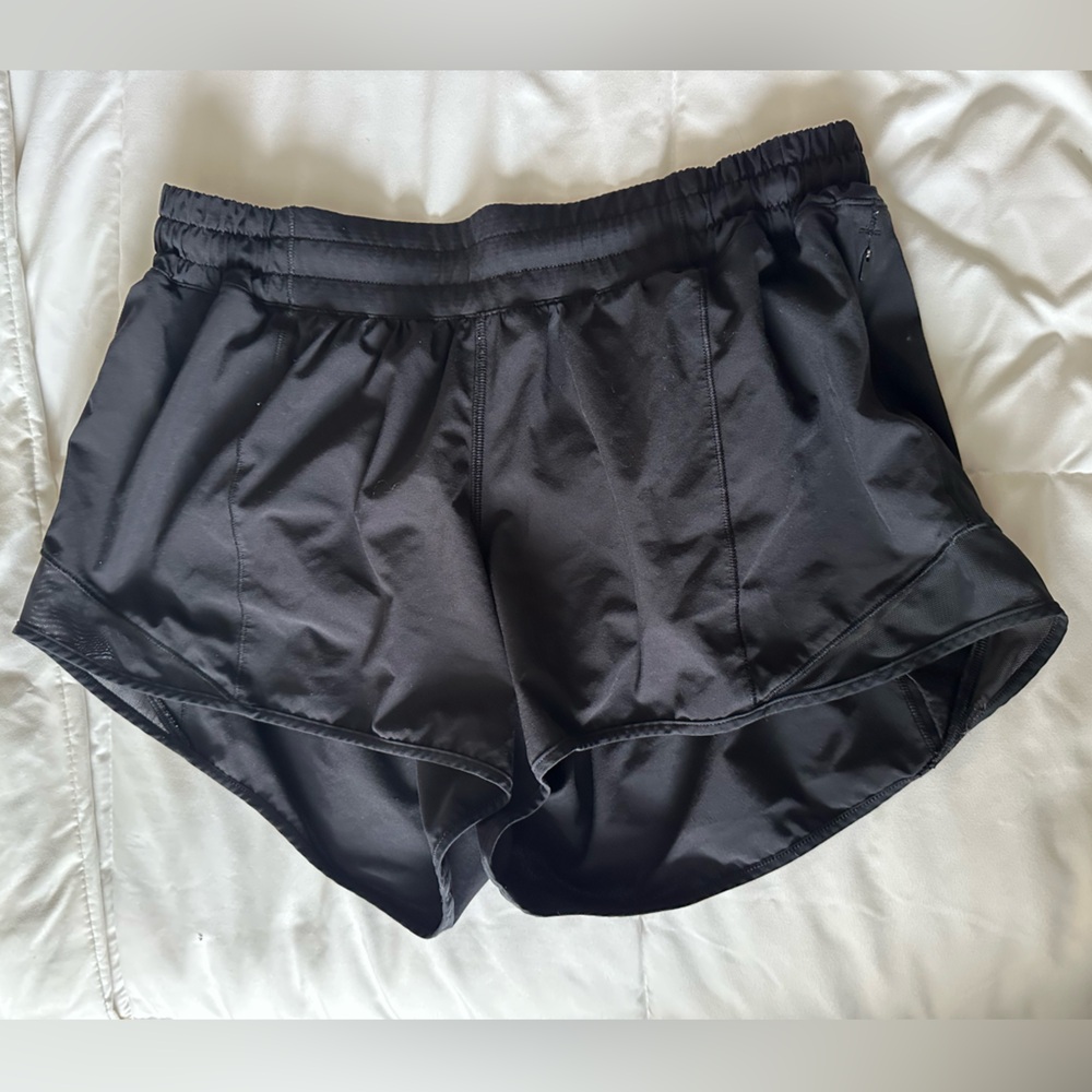 lululemon black 4” hotty hot shorts size 10
